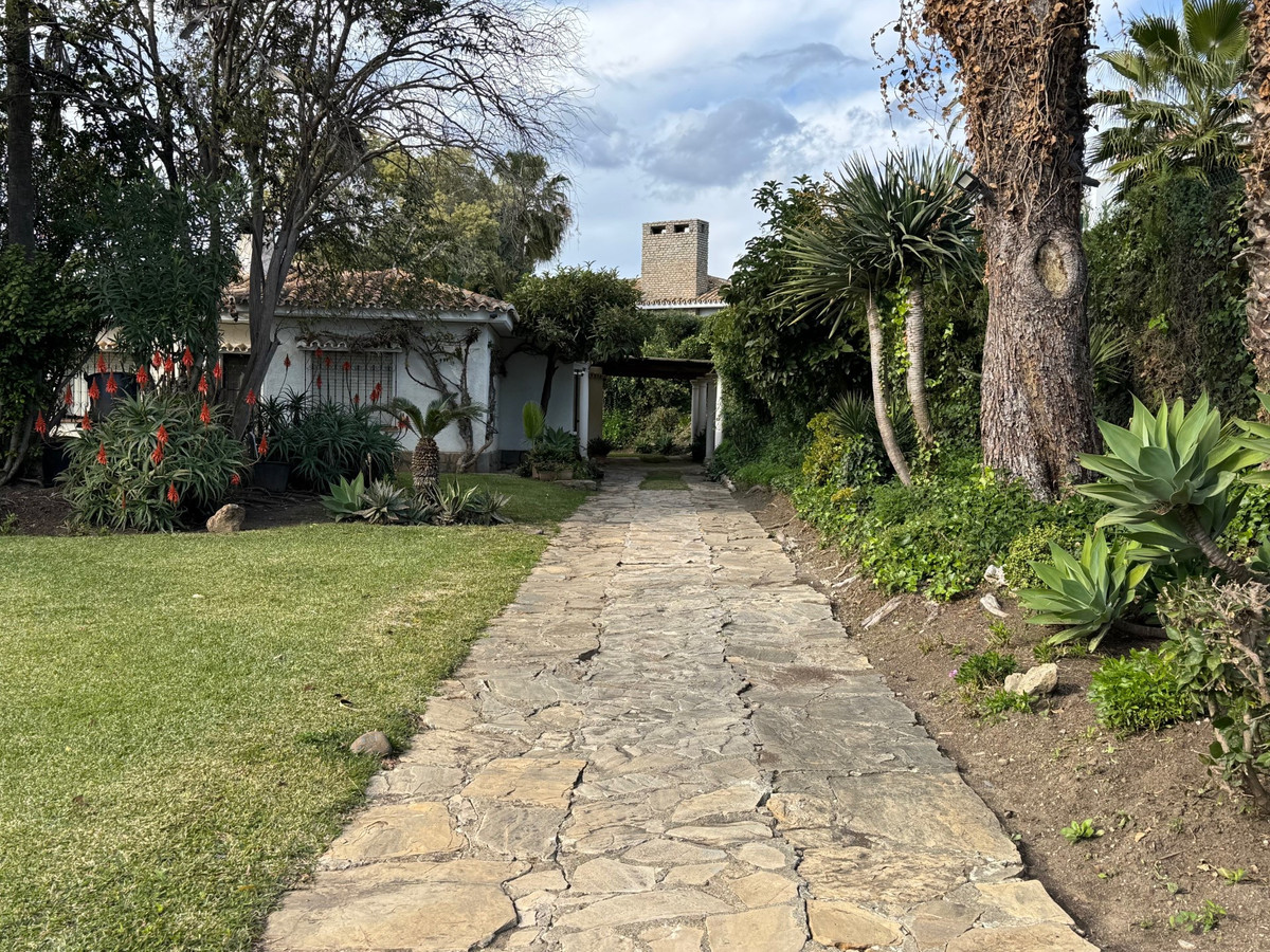 3 Bed Townhouse for sale in Estepona Costa Del Sol, Málaga, Spain