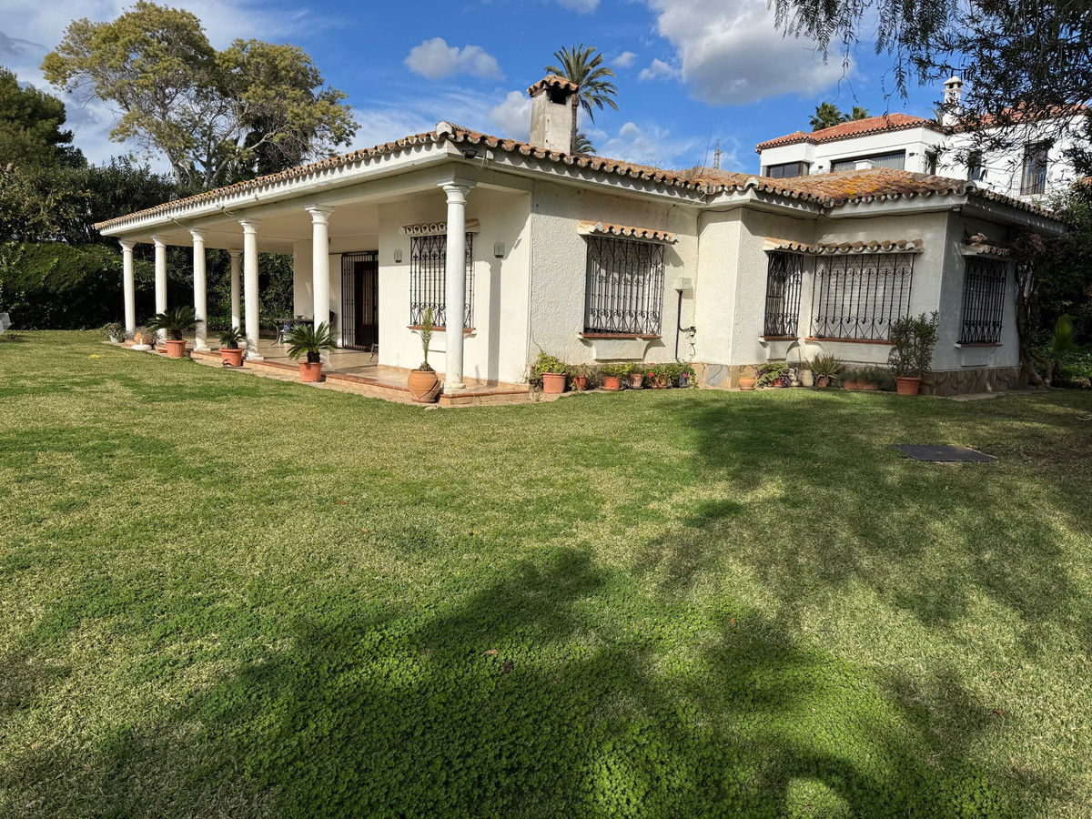 3 Bed Townhouse for sale in Estepona Costa Del Sol, Málaga, Spain