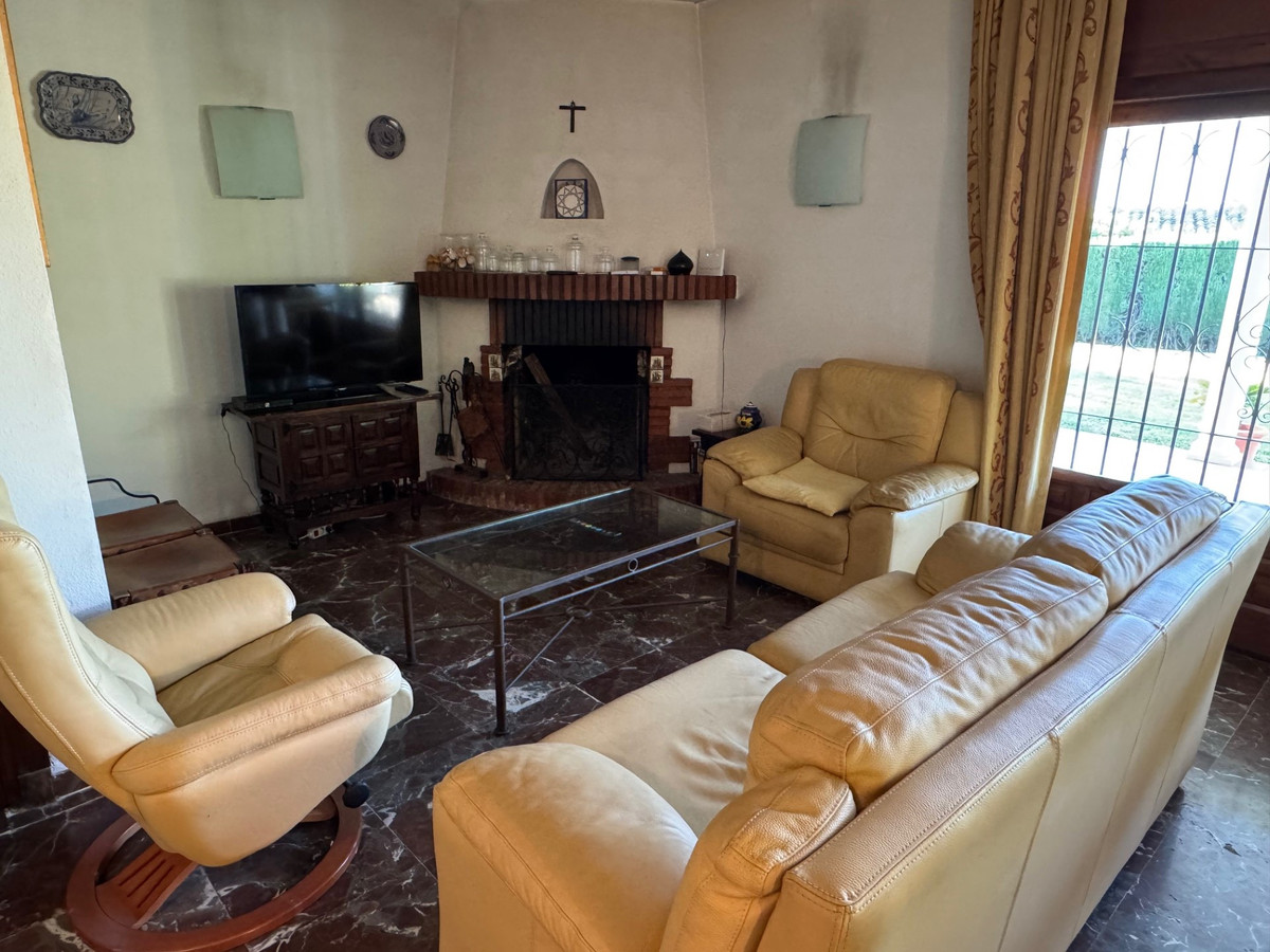 3 Bed Townhouse for sale in Estepona Costa Del Sol, Málaga, Spain