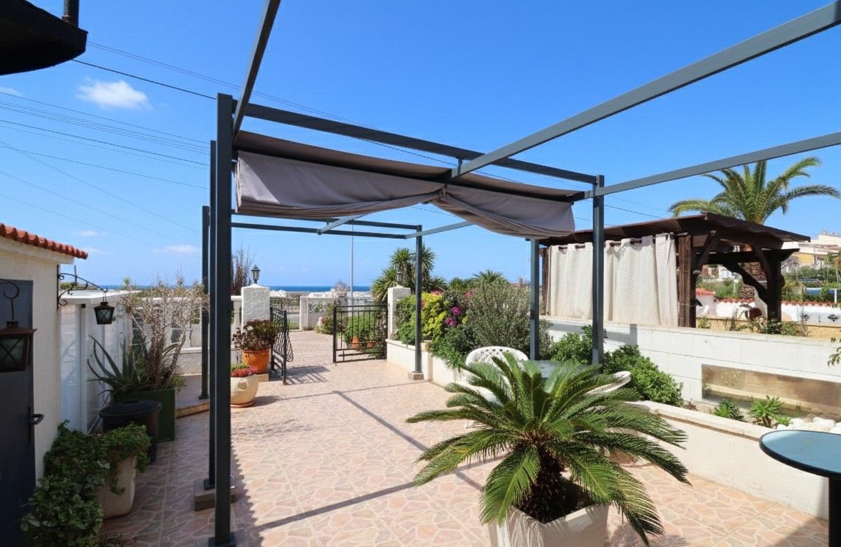 Se vende Adosada de 2 dormitorios en Costa Blanca, Alicante, España