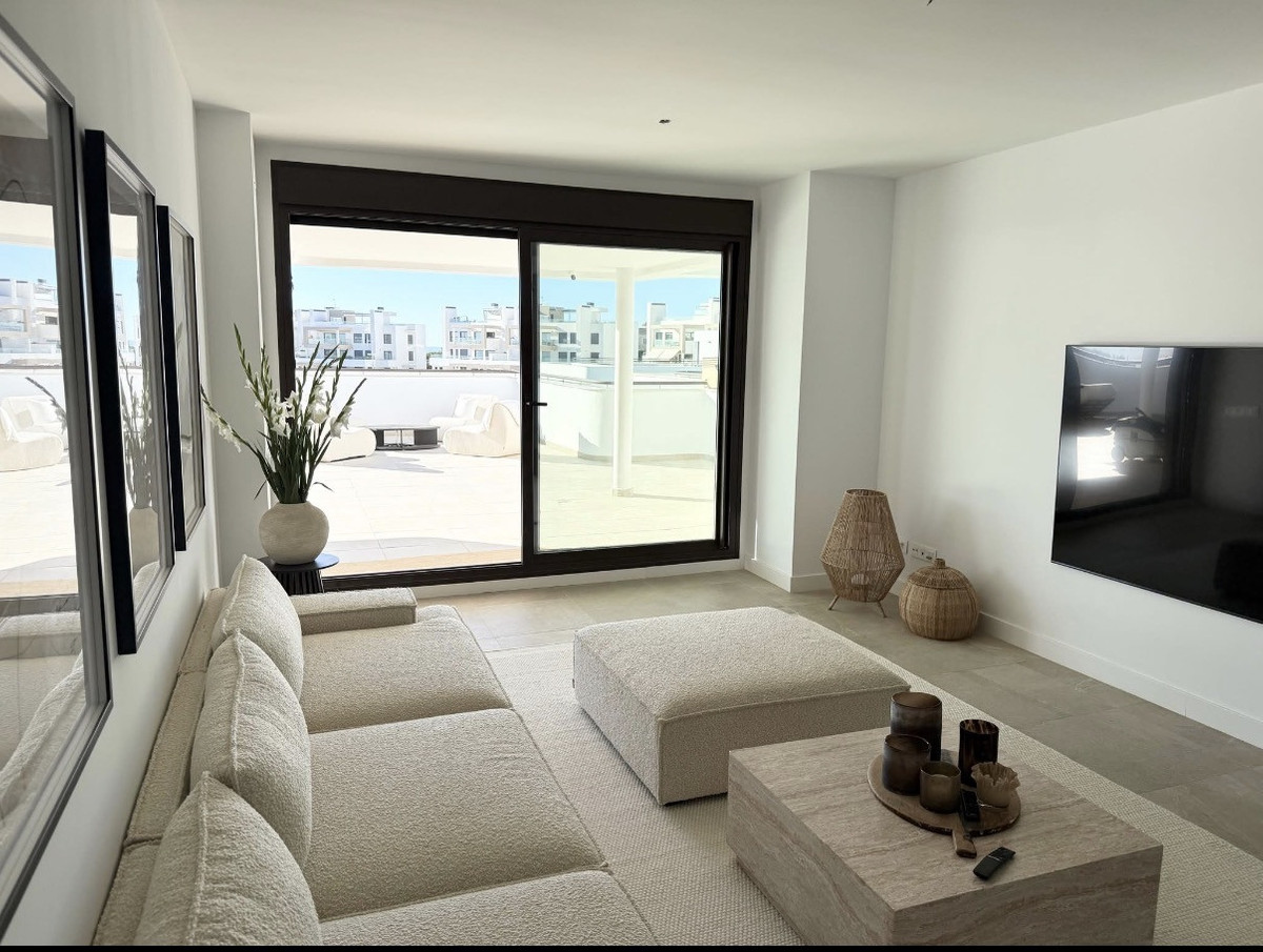 Se vende Apartamento Planta Media de 3 dormitorios en Costa Del Sol, Málaga, España