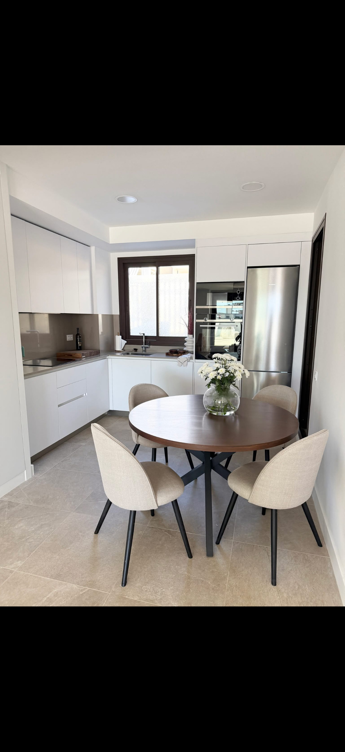 Se vende Apartamento Planta Media de 3 dormitorios en Costa Del Sol, Málaga, España