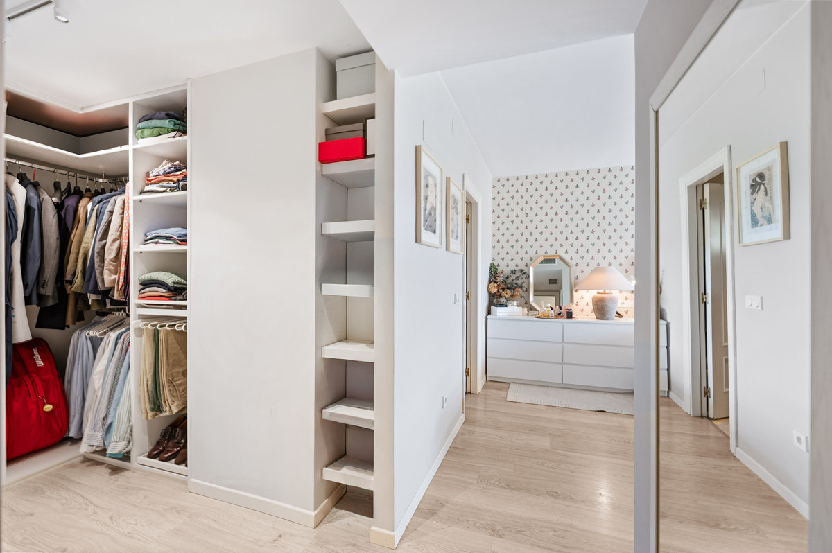 Se vende Apartamento Planta Media de 2 dormitorios en Costa Del Sol, Málaga, España