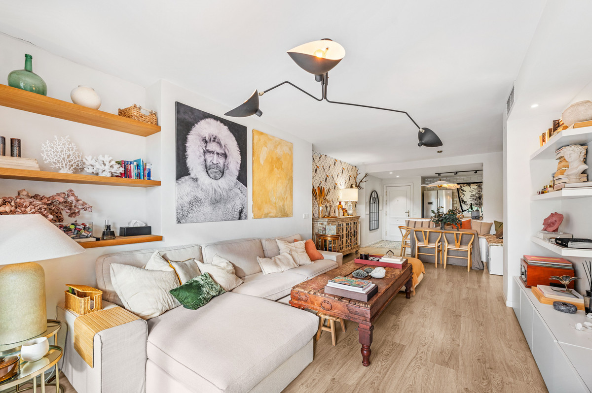 Se vende Apartamento Planta Media de 2 dormitorios en Costa Del Sol, Málaga, España