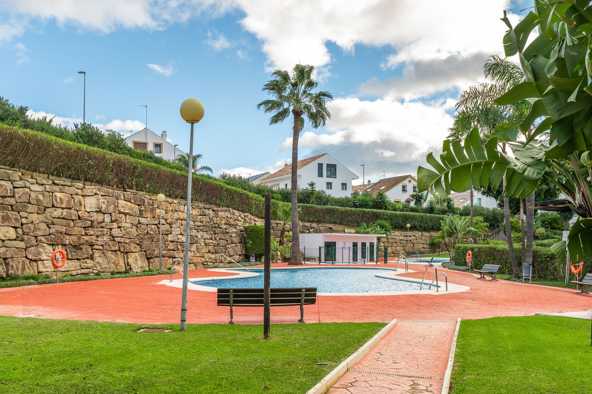 Se vende Apartamento Planta Media de 2 dormitorios en Costa Del Sol, Málaga, España