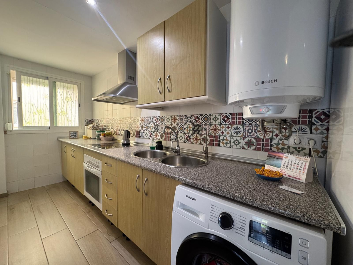 Se vende Apartamento Planta Media de 3 dormitorios en Costa Del Sol, Málaga, España