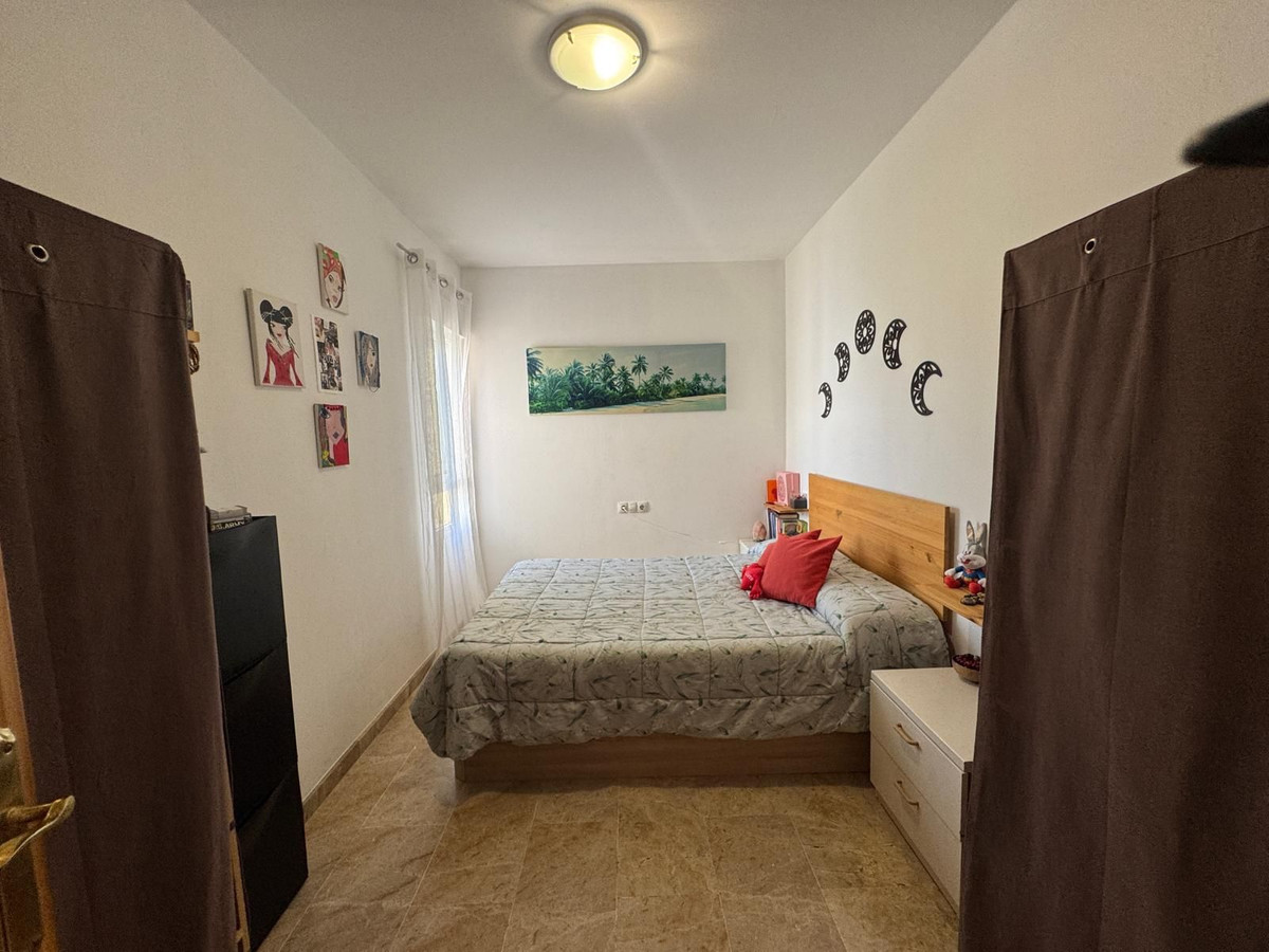 Se vende Apartamento Planta Media de 3 dormitorios en Costa Del Sol, Málaga, España