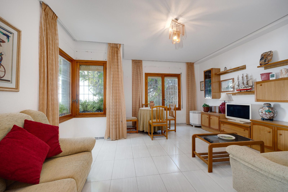 4 Bed Townhouse for sale in Santa Pola Costa Blanca, Alicante, Spain