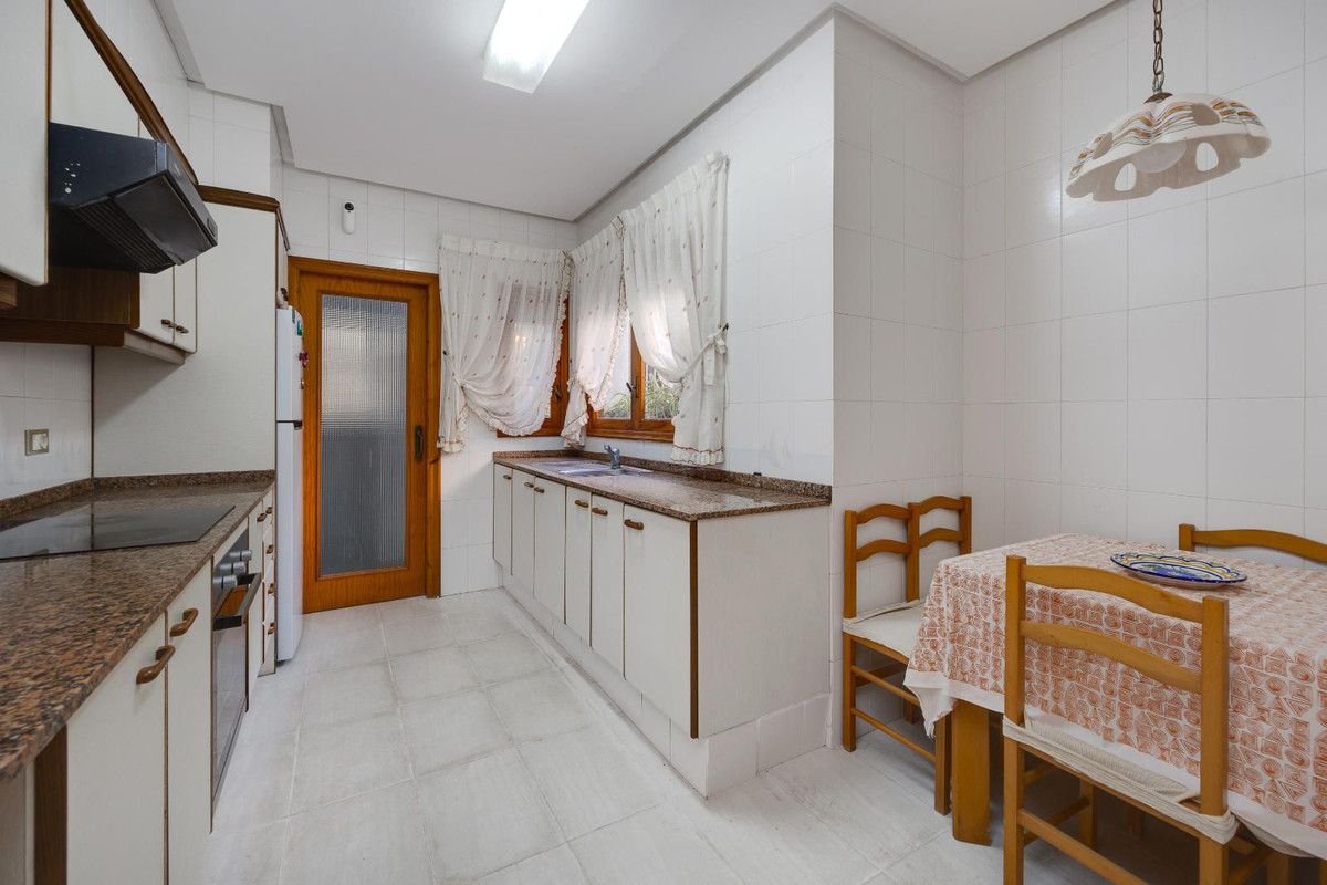 4 Bed Townhouse for sale in Santa Pola Costa Blanca, Alicante, Spain