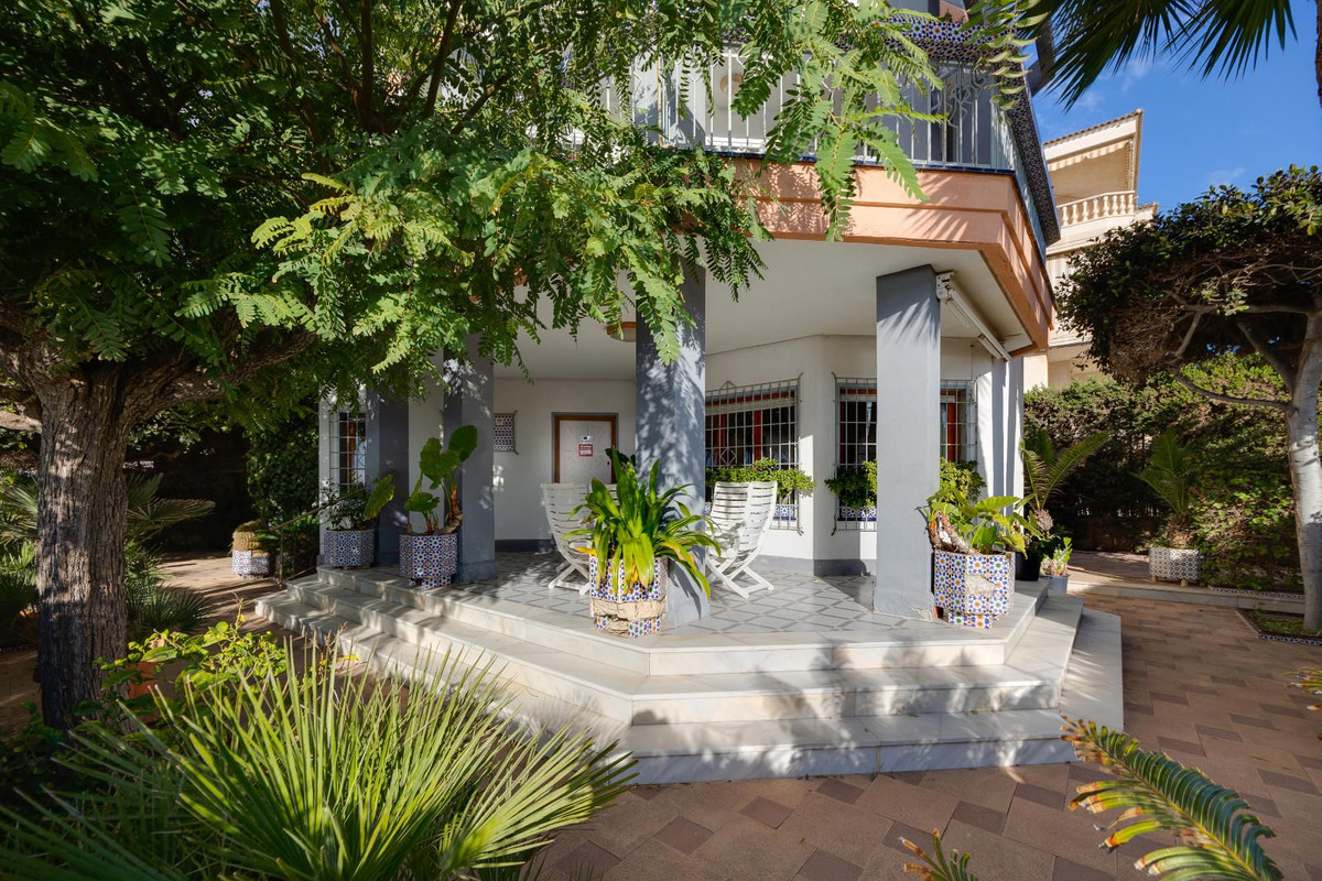 4 Bed Townhouse for sale in Santa Pola Costa Blanca, Alicante, Spain