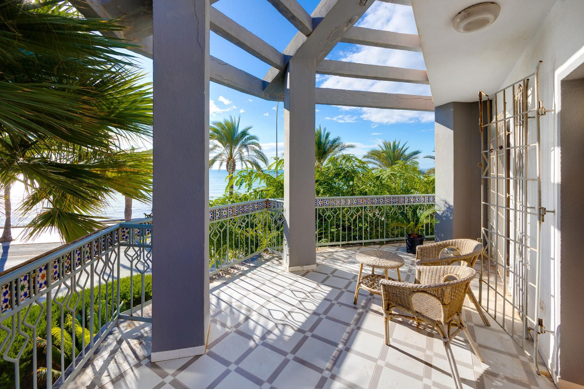 4 Bed Townhouse for sale in Santa Pola Costa Blanca, Alicante, Spain