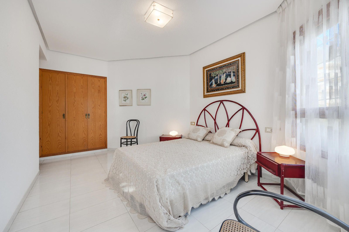 4 Bed Townhouse for sale in Santa Pola Costa Blanca, Alicante, Spain