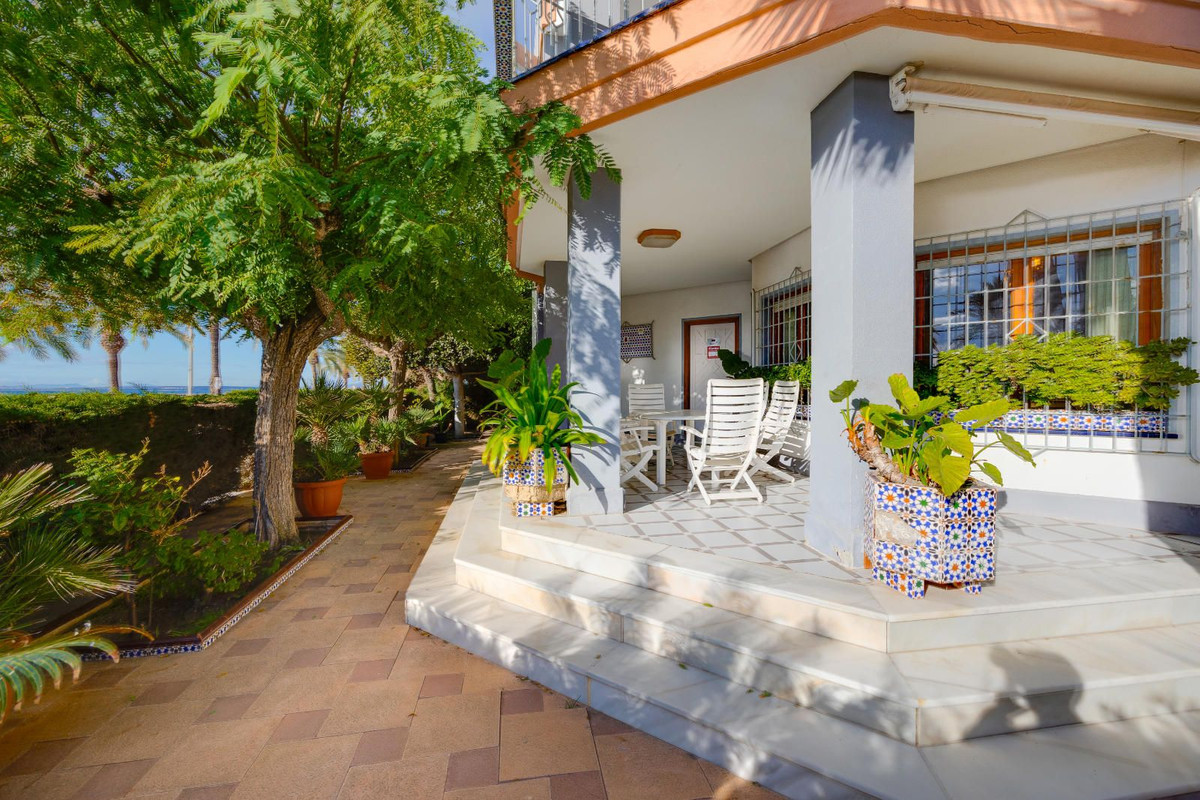 4 Bed Townhouse for sale in Santa Pola Costa Blanca, Alicante, Spain