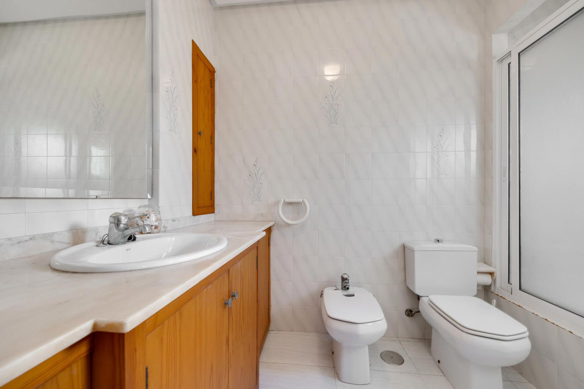 4 Bed Townhouse for sale in Santa Pola Costa Blanca, Alicante, Spain