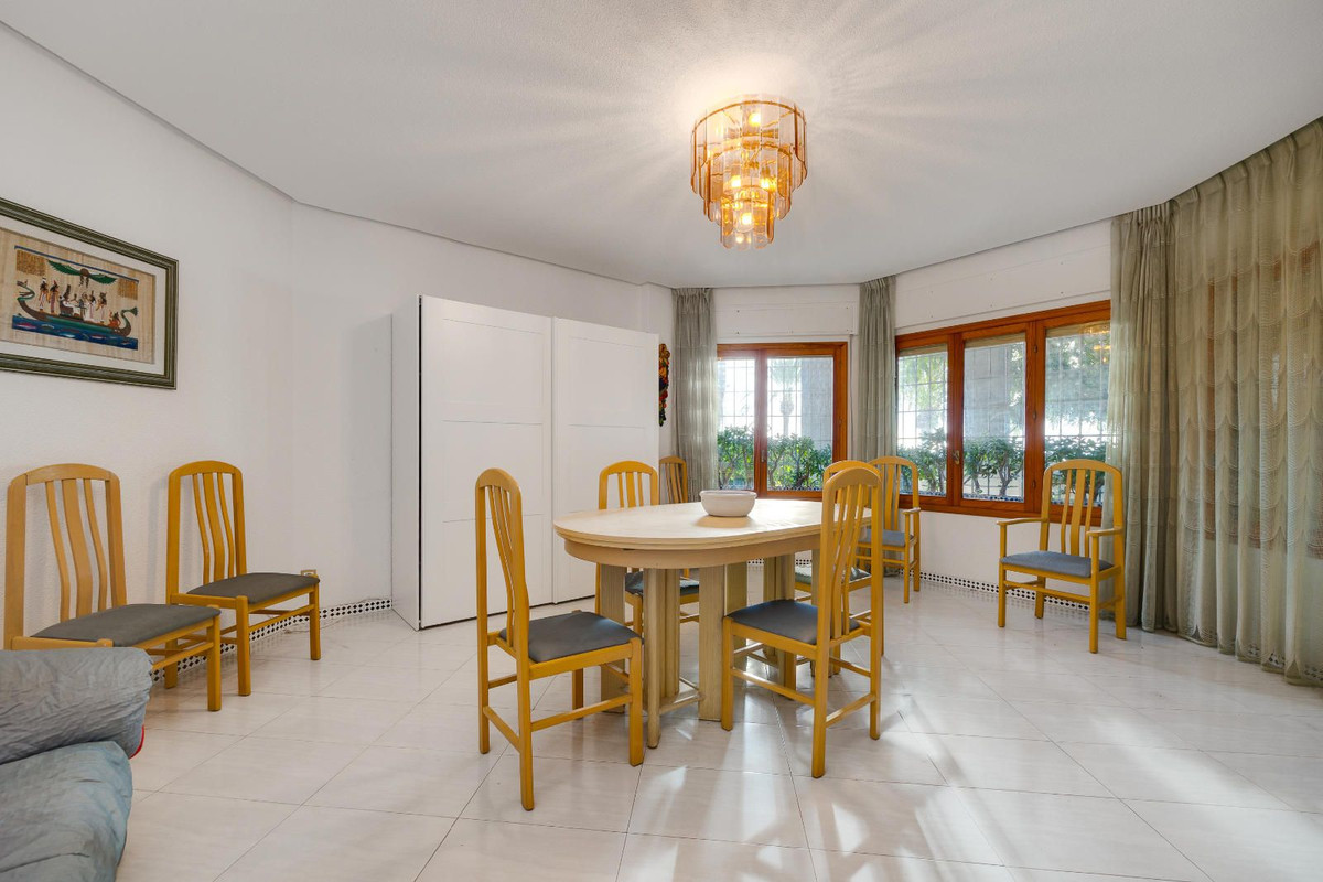4 Bed Townhouse for sale in Santa Pola Costa Blanca, Alicante, Spain