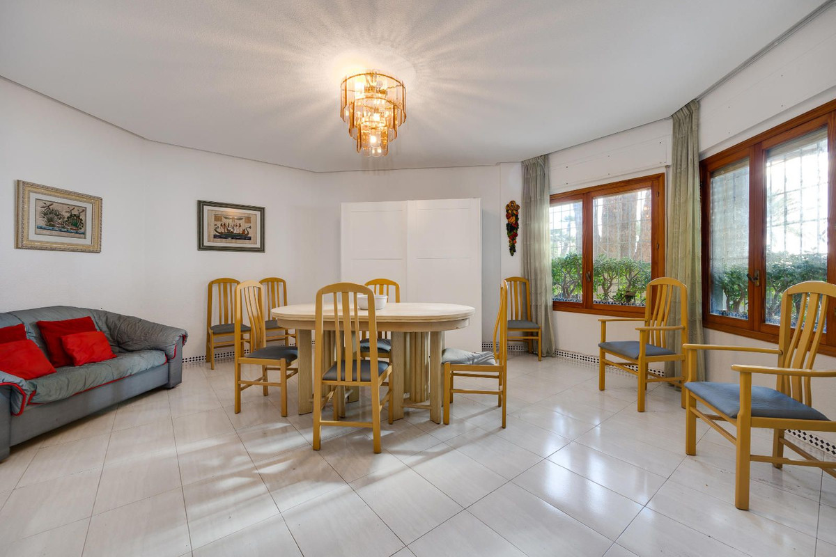 4 Bed Townhouse for sale in Santa Pola Costa Blanca, Alicante, Spain