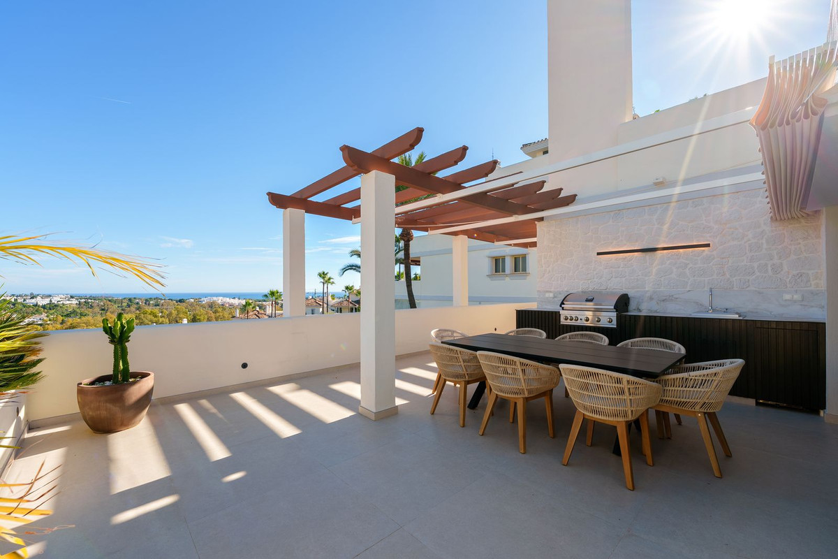 3 Bed Apartment for sale in Nueva Andalucía Costa Del Sol, Málaga, Spain