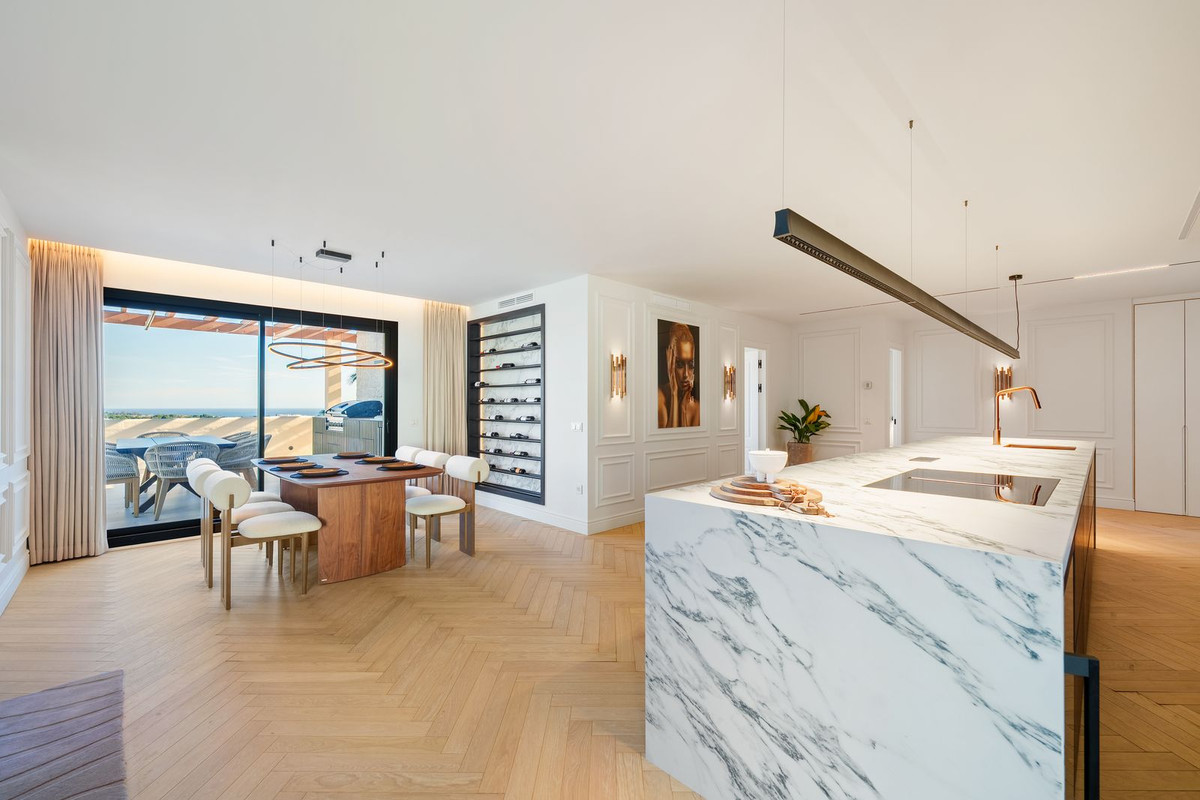 3 Bed Apartment for sale in Nueva Andalucía Costa Del Sol, Málaga, Spain