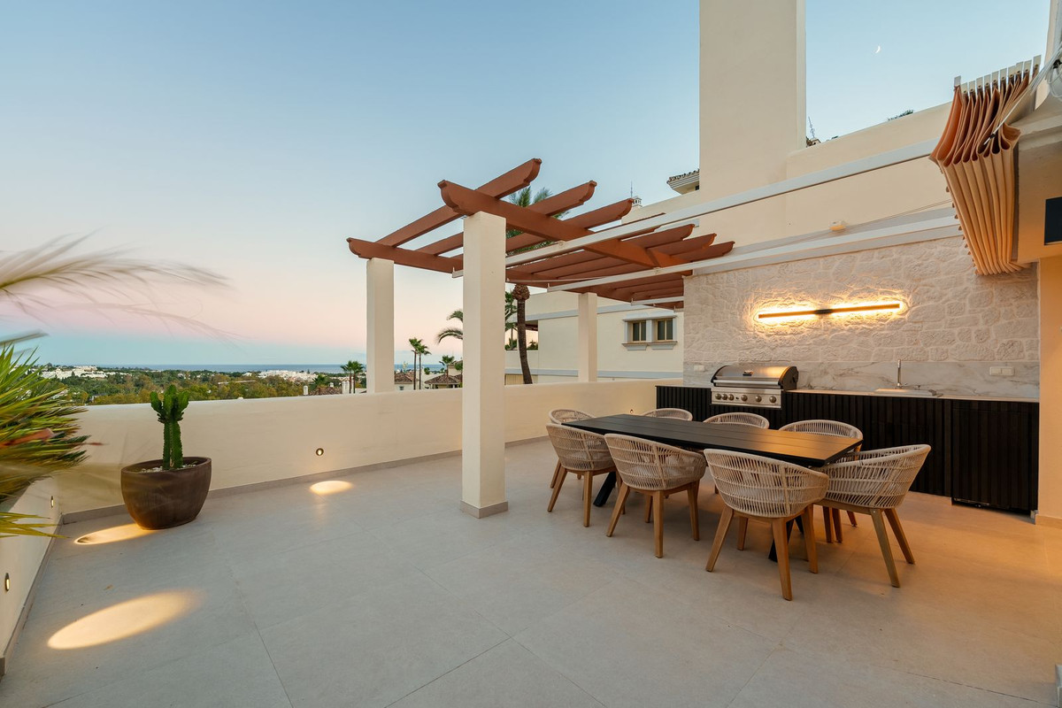 3 Bed Apartment for sale in Nueva Andalucía Costa Del Sol, Málaga, Spain