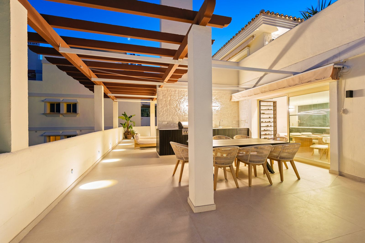 3 Bed Apartment for sale in Nueva Andalucía Costa Del Sol, Málaga, Spain