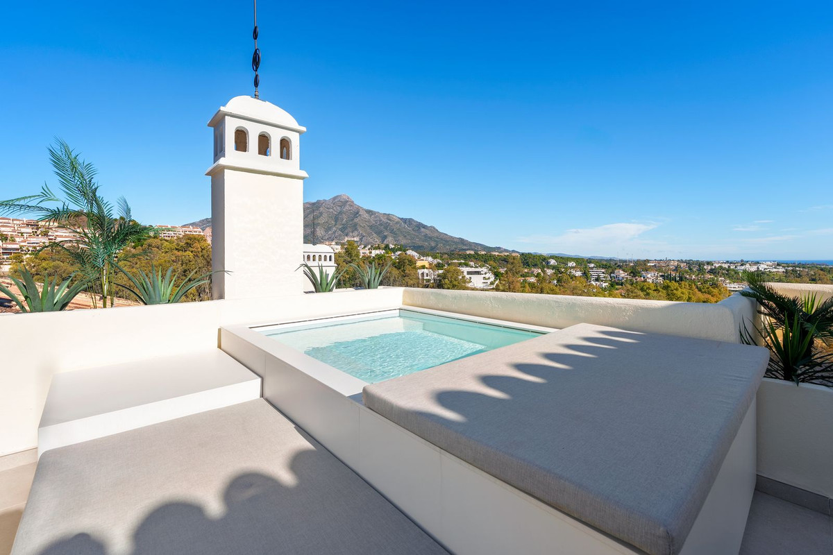 3 Bed Apartment for sale in Nueva Andalucía Costa Del Sol, Málaga, Spain