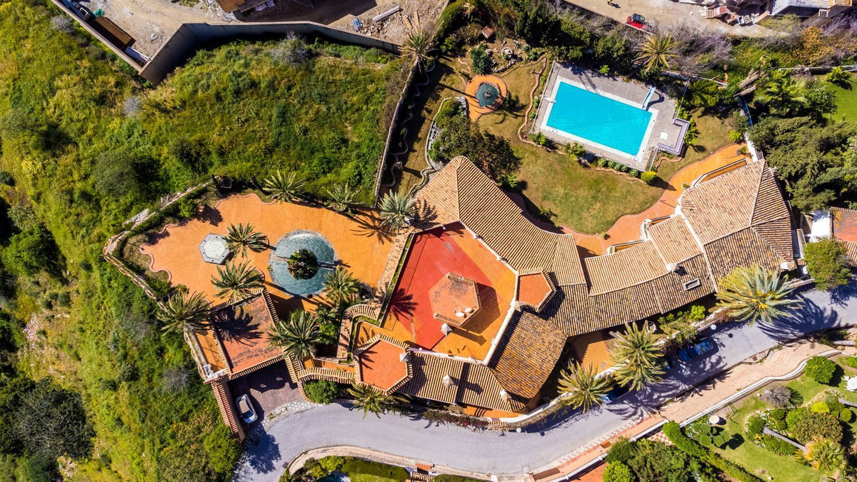 Se vende Villa - Chalet de 9 dormitorios en Costa Del Sol, Málaga, España