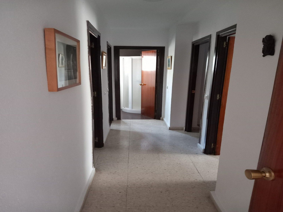 3 Bed Apartment for sale in Fuengirola Costa Del Sol, Málaga, Spain