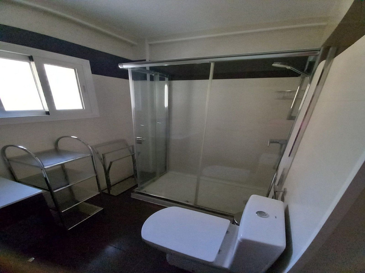 3 Bed Apartment for sale in Fuengirola Costa Del Sol, Málaga, Spain