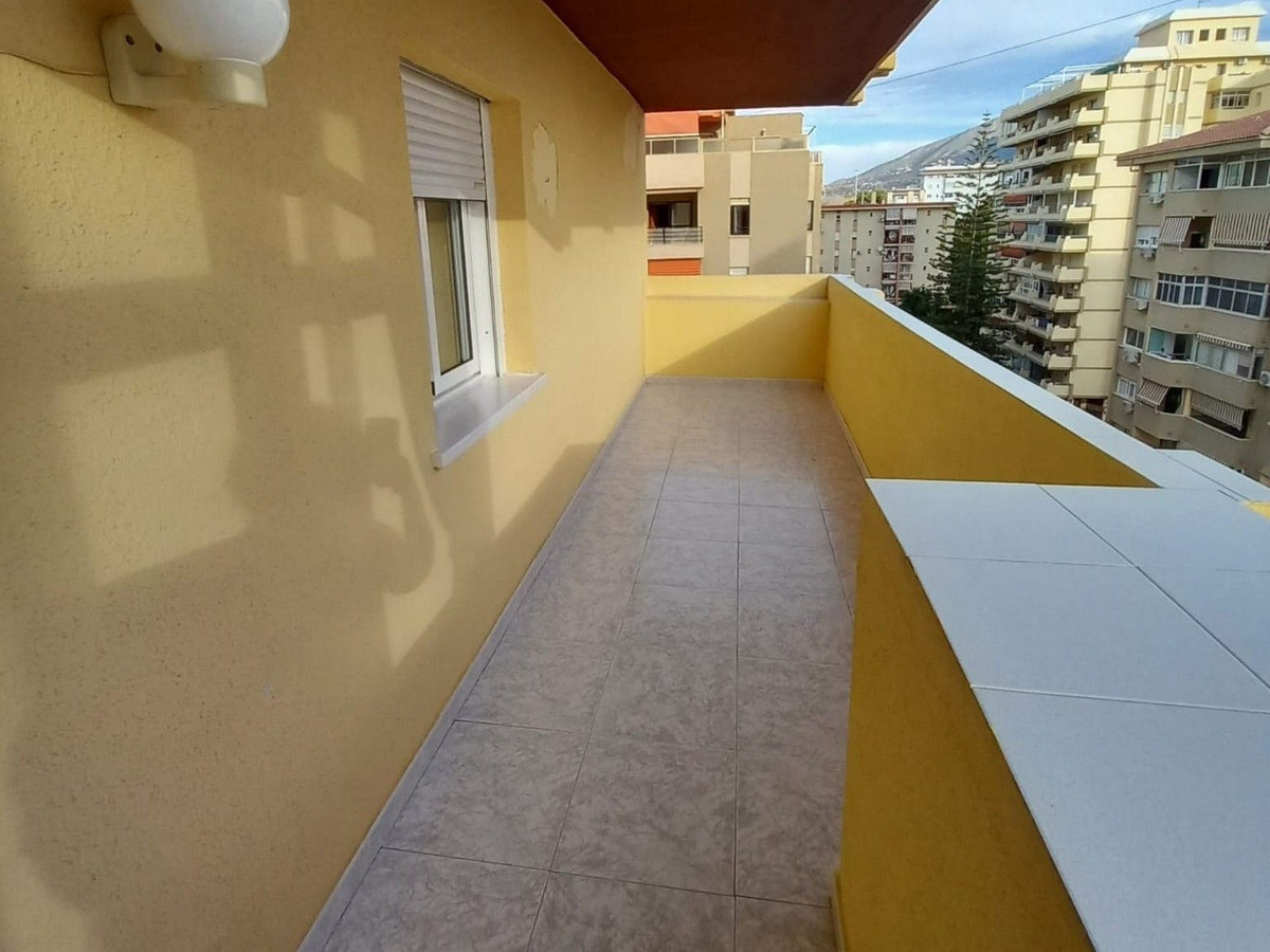 3 Bed Apartment for sale in Fuengirola Costa Del Sol, Málaga, Spain
