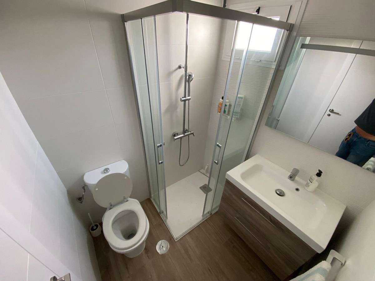 3 Bed Apartment for sale in Fuengirola Costa Del Sol, Málaga, Spain