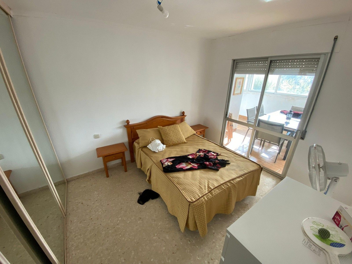 3 Bed Apartment for sale in Fuengirola Costa Del Sol, Málaga, Spain