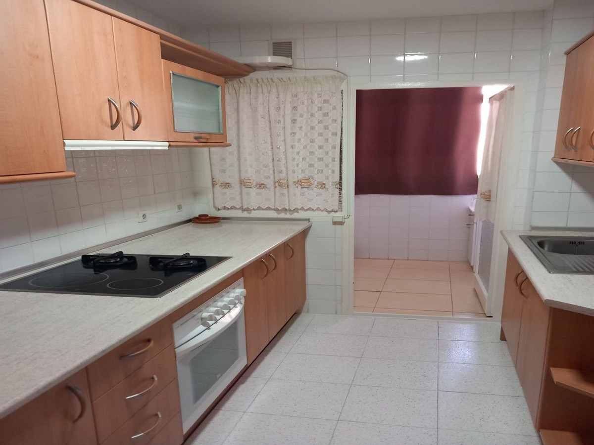 3 Bed Apartment for sale in Fuengirola Costa Del Sol, Málaga, Spain