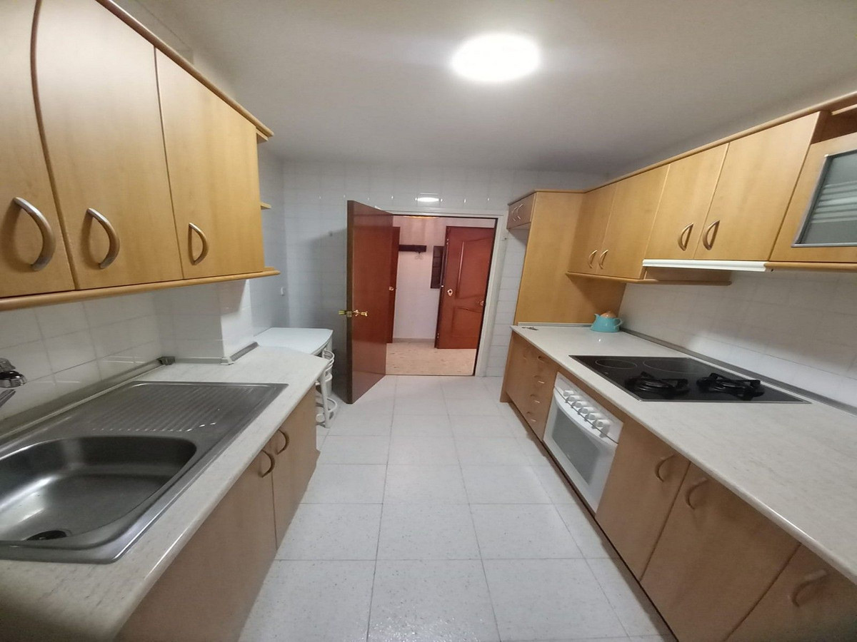 3 Bed Apartment for sale in Fuengirola Costa Del Sol, Málaga, Spain