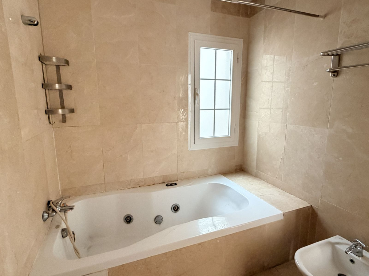 Se vende Adosada de 4 dormitorios en Costa Del Sol, Málaga, España