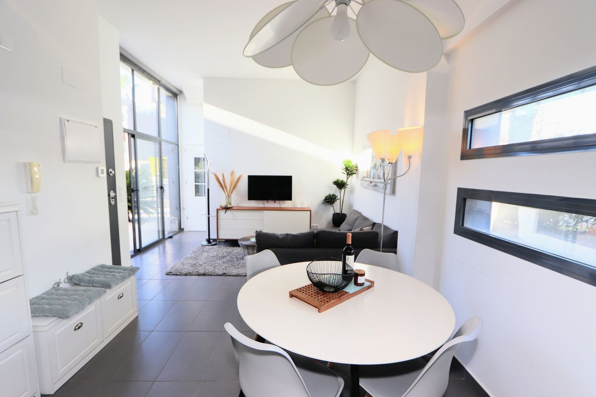 Se vende Villa - Chalet de 3 dormitorios en Costa Blanca, Alicante, España