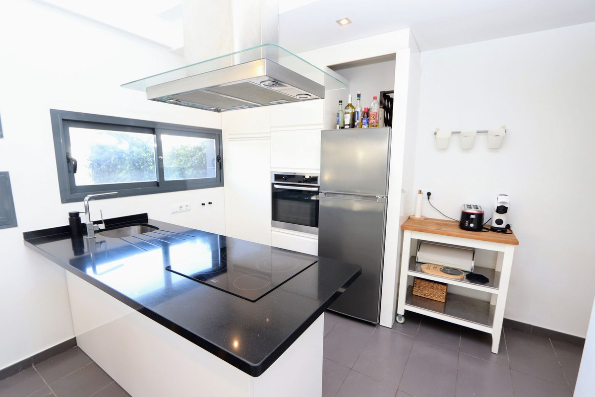 Se vende Villa - Chalet de 3 dormitorios en Costa Blanca, Alicante, España