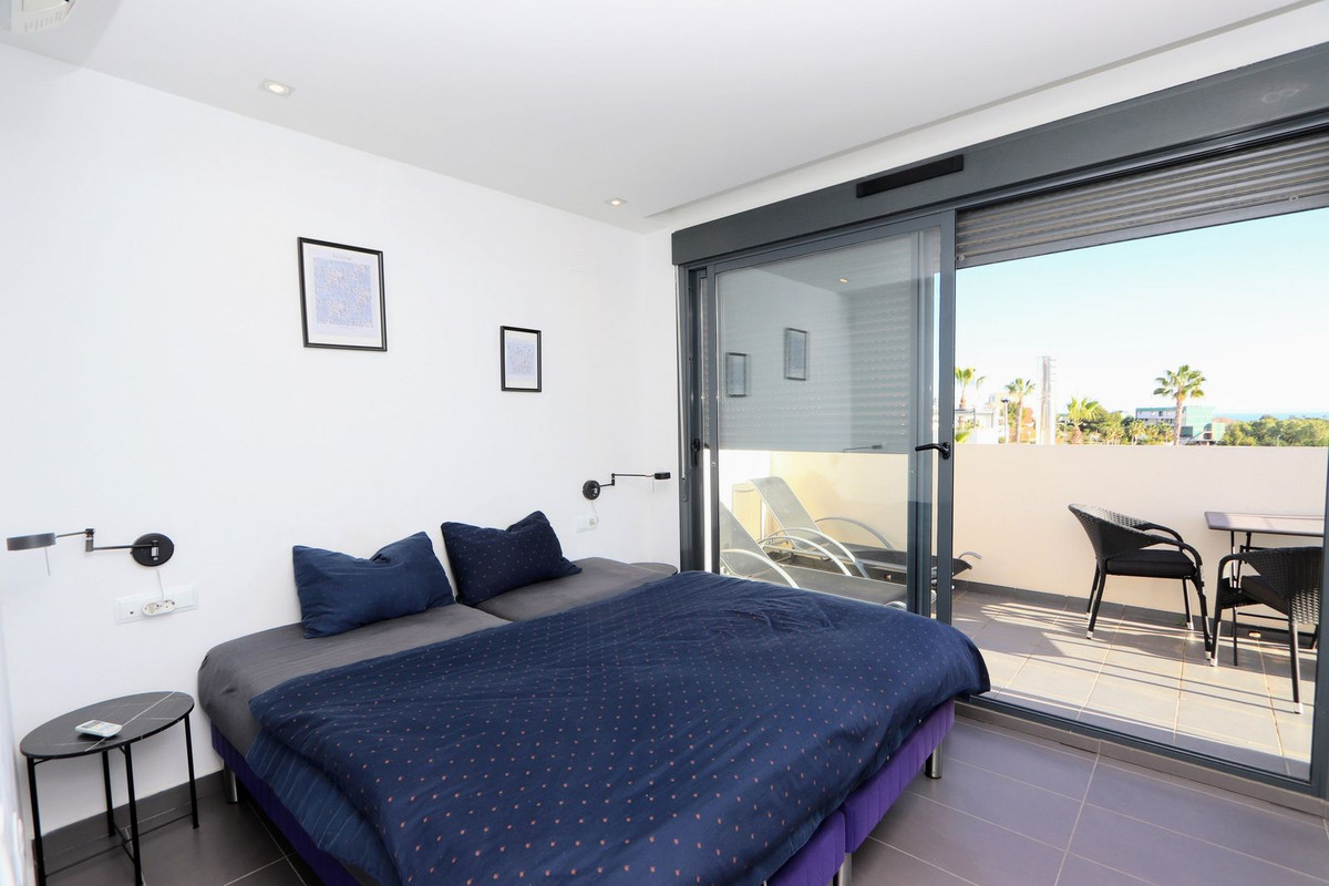 Se vende Villa - Chalet de 3 dormitorios en Costa Blanca, Alicante, España