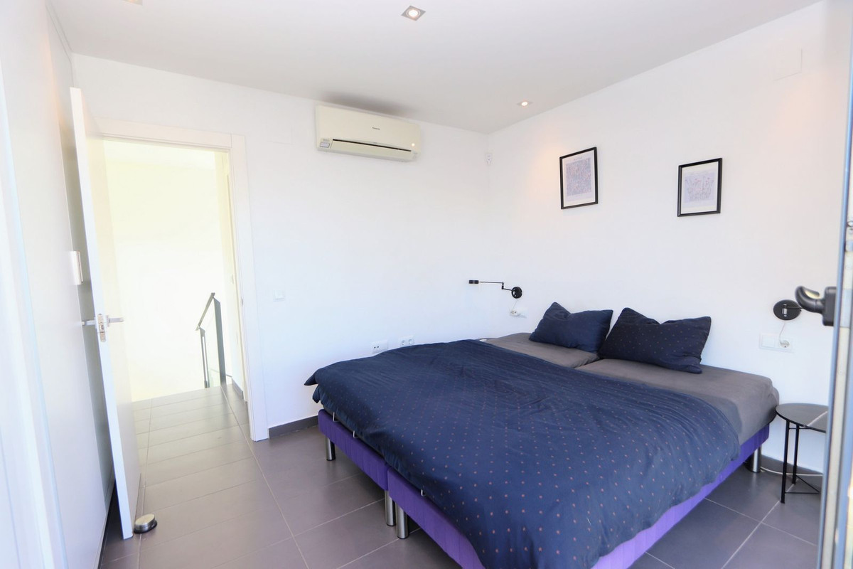 Se vende Villa - Chalet de 3 dormitorios en Costa Blanca, Alicante, España
