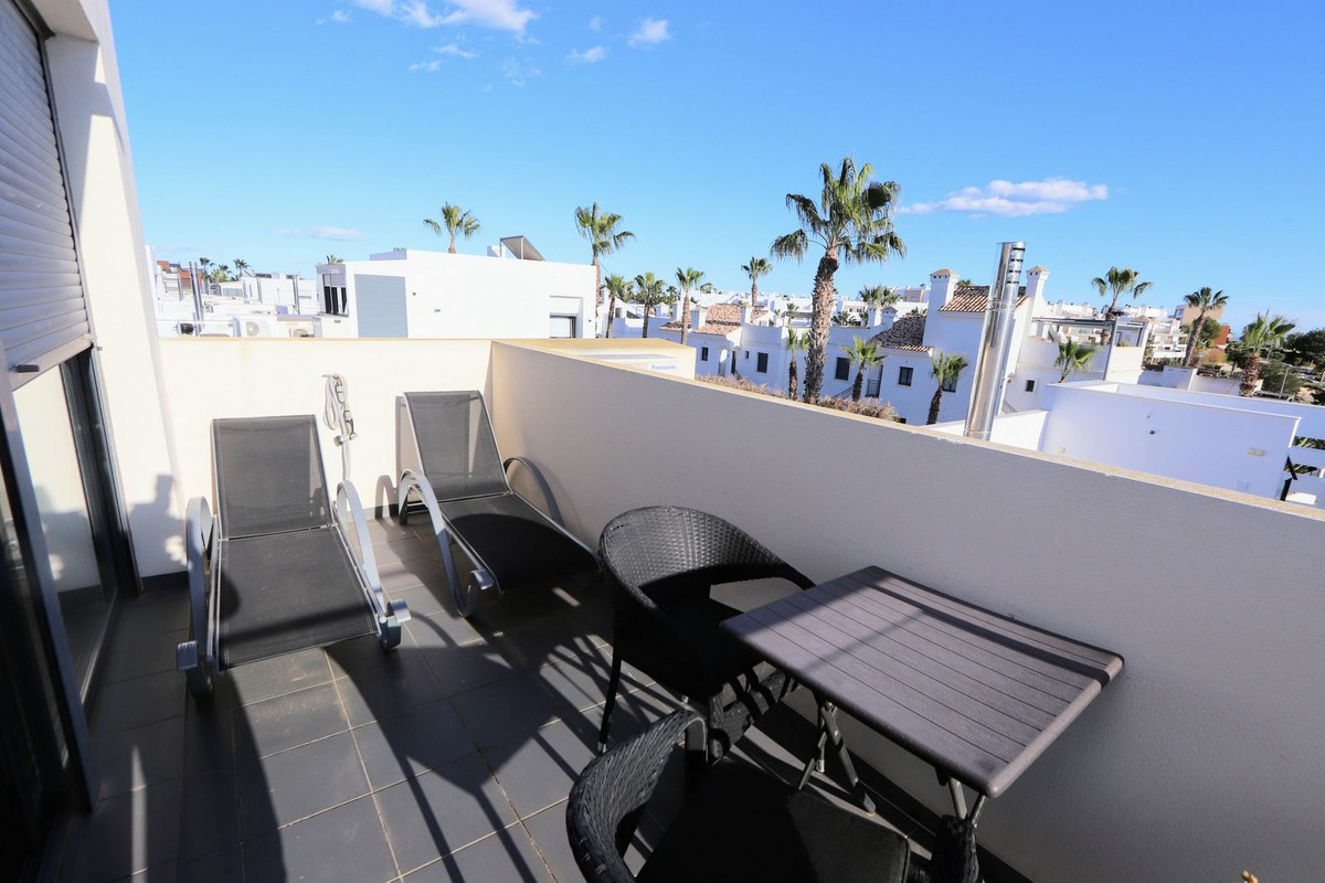 Se vende Villa - Chalet de 3 dormitorios en Costa Blanca, Alicante, España