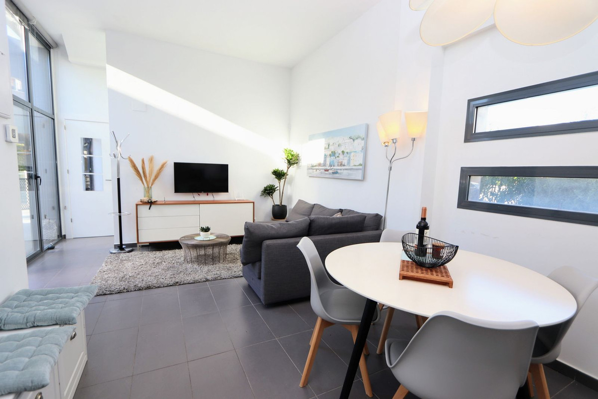 Se vende Villa - Chalet de 3 dormitorios en Costa Blanca, Alicante, España