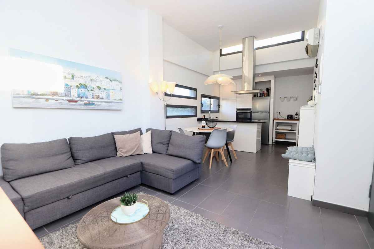 Se vende Villa - Chalet de 3 dormitorios en Costa Blanca, Alicante, España