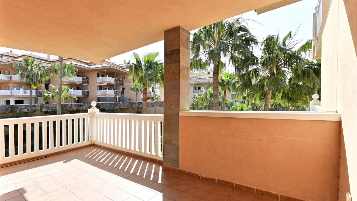 2 Bed Apartment for sale in Fuengirola Costa Del Sol, Málaga, Spain