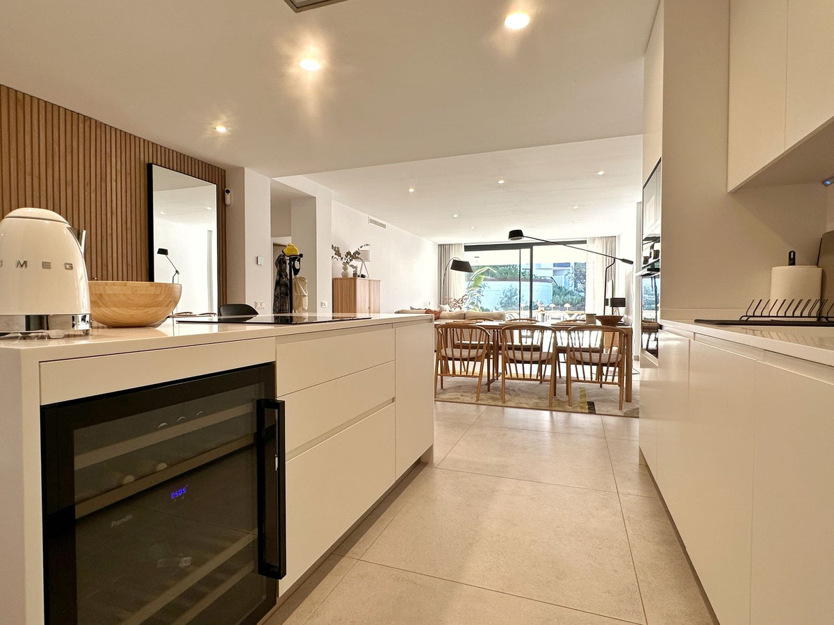 2 Bed Apartment for sale in Cabopino Costa Del Sol, Málaga, Spain