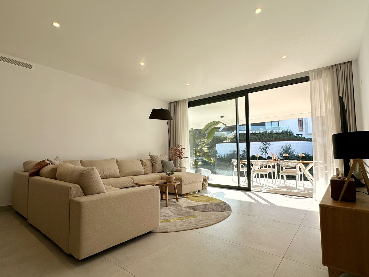 2 Bed Apartment for sale in Cabopino Costa Del Sol, Málaga, Spain