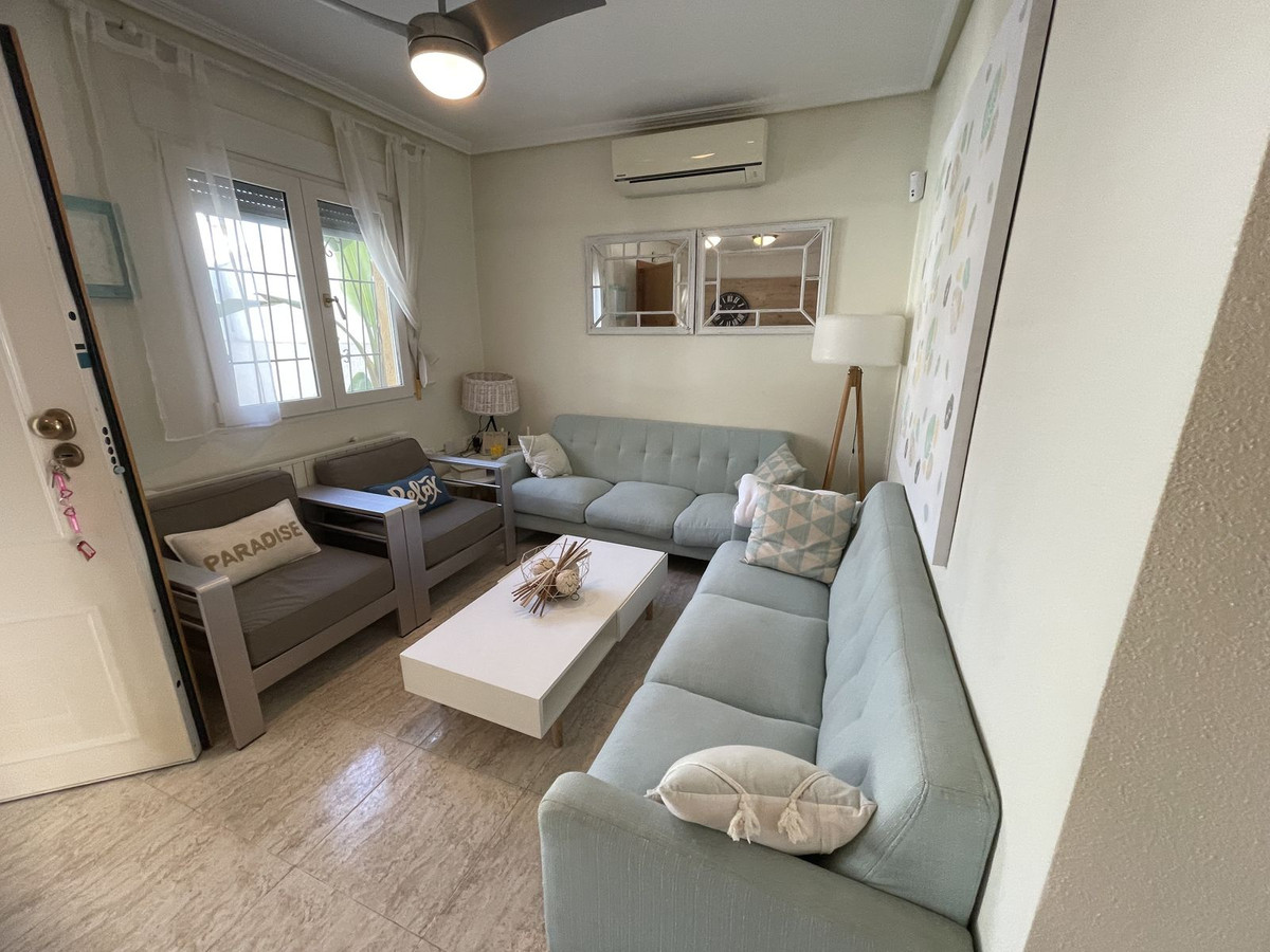 Se vende Pareada de 3 dormitorios en Costa Blanca, Alicante, España