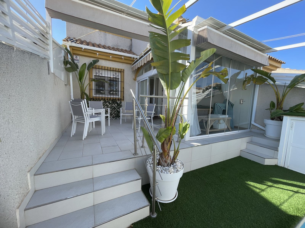 Se vende Pareada de 3 dormitorios en Costa Blanca, Alicante, España