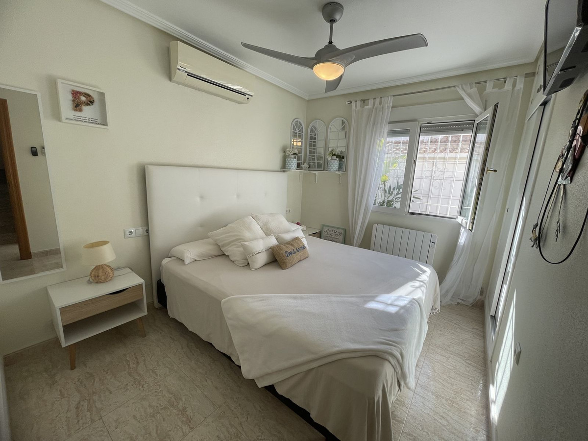Se vende Pareada de 3 dormitorios en Costa Blanca, Alicante, España