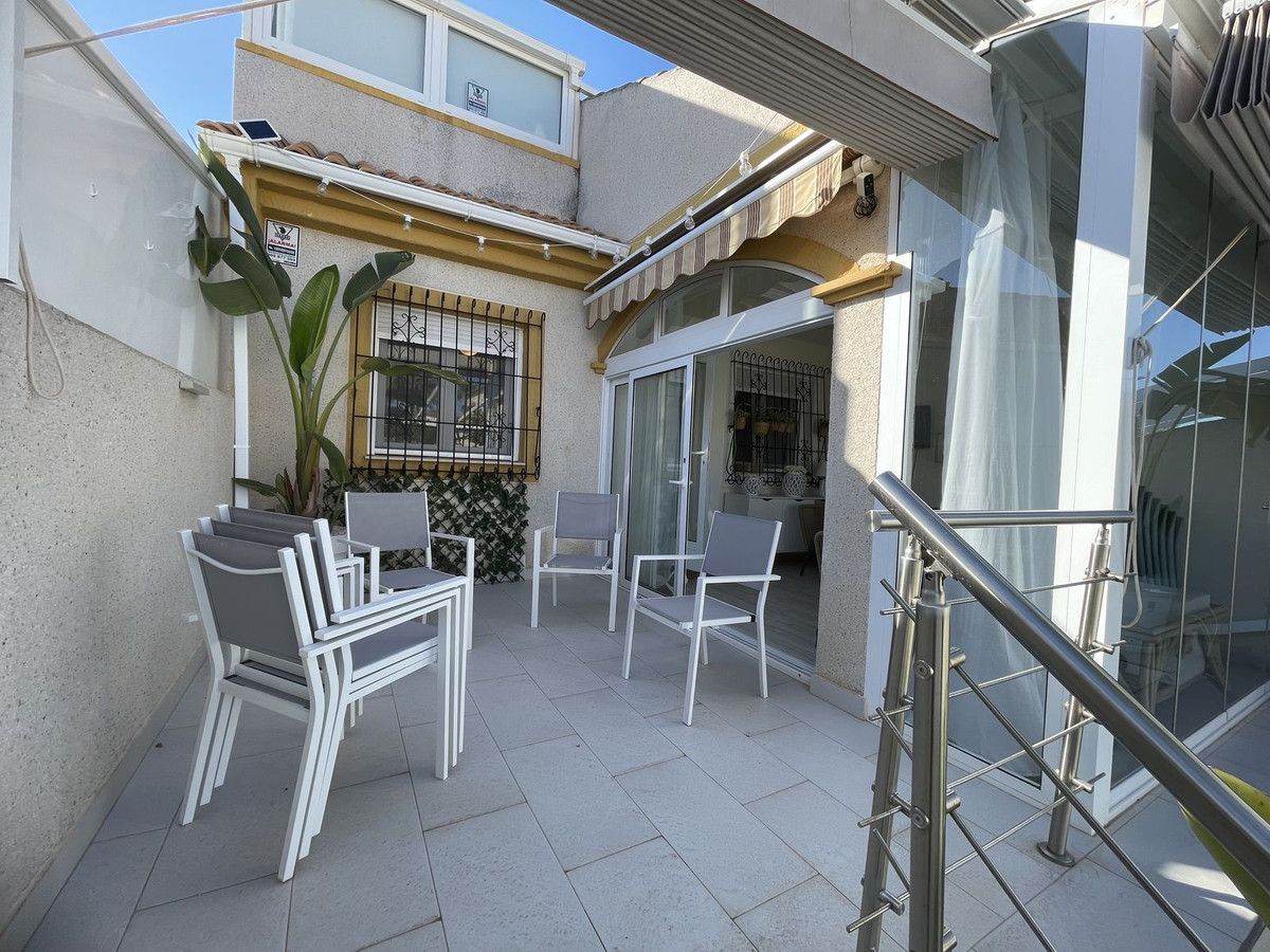 Se vende Pareada de 3 dormitorios en Costa Blanca, Alicante, España