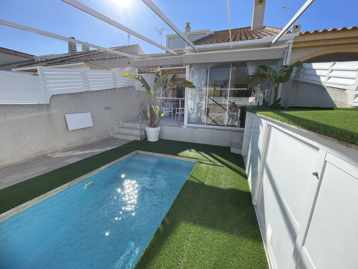 Se vende Pareada de 3 dormitorios en Costa Blanca, Alicante, España