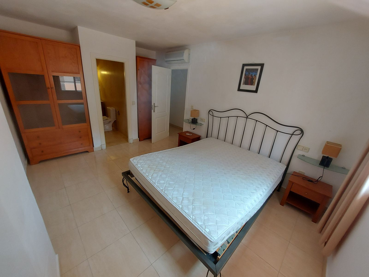 3 Bed Apartment for sale in La Duquesa Costa Del Sol, Málaga, Spain